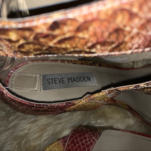 Snake Skin Stilettos - Picture 2 of 5